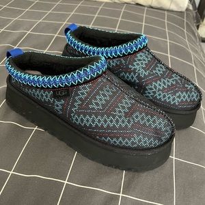 UGG Tazz slippers
